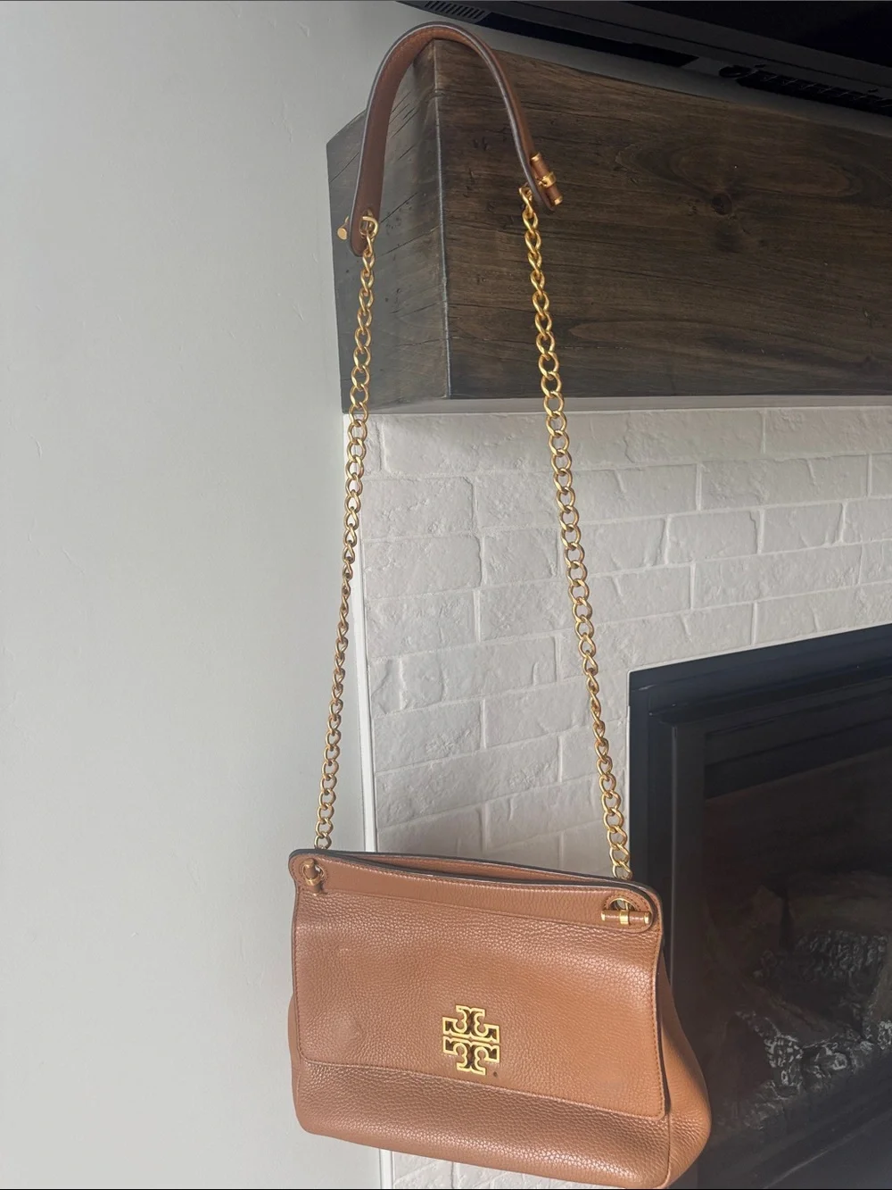 Tory Burch Tan Pebbled Leather Shoulder Bag with Gold Hardware